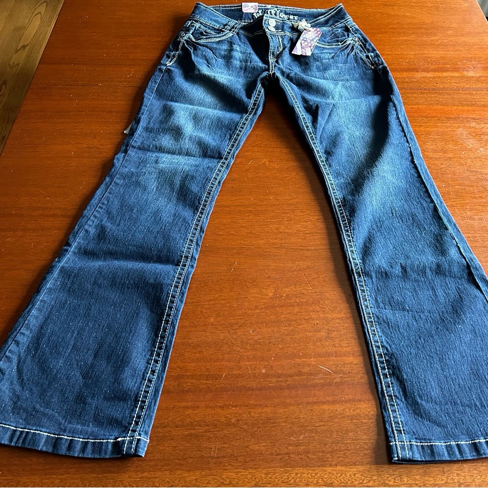 NWT Wallflower Lucious Curvy Fit Bling Bootcut Jeans